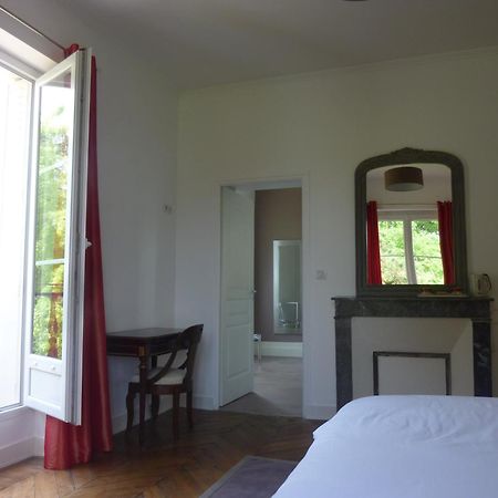 Bed and Breakfast Cedre Et Charme Saint-Branchs Zewnętrze zdjęcie